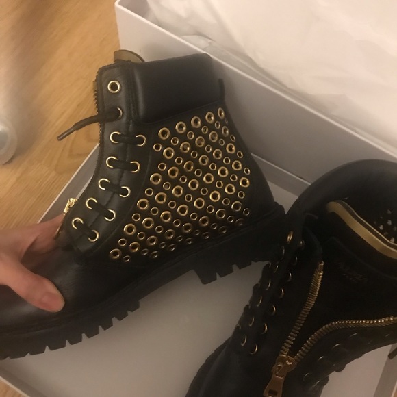 *SOLD SOLD* Authentic Balmain Combat Boots - Picture 3 of 8